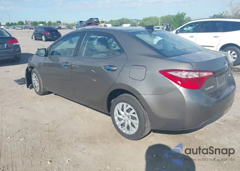 2018 Toyota Corolla Le z USA, uszkodzony, nr VIN 2T1BURHE9JC971913